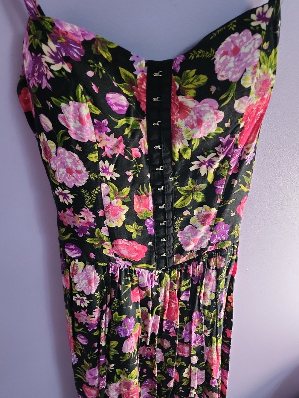 Forever 21 Floral Hook-and-Eye Dress in Black and Pink